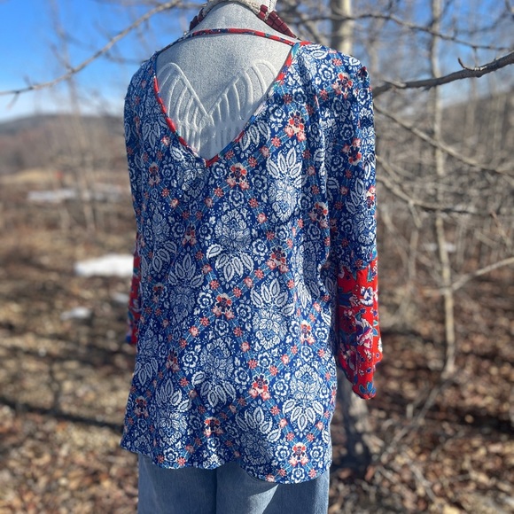 FIG AND FLOWER BOHO BLOUSE SIZE LG blue and red stylish top - Picture 16 of 16